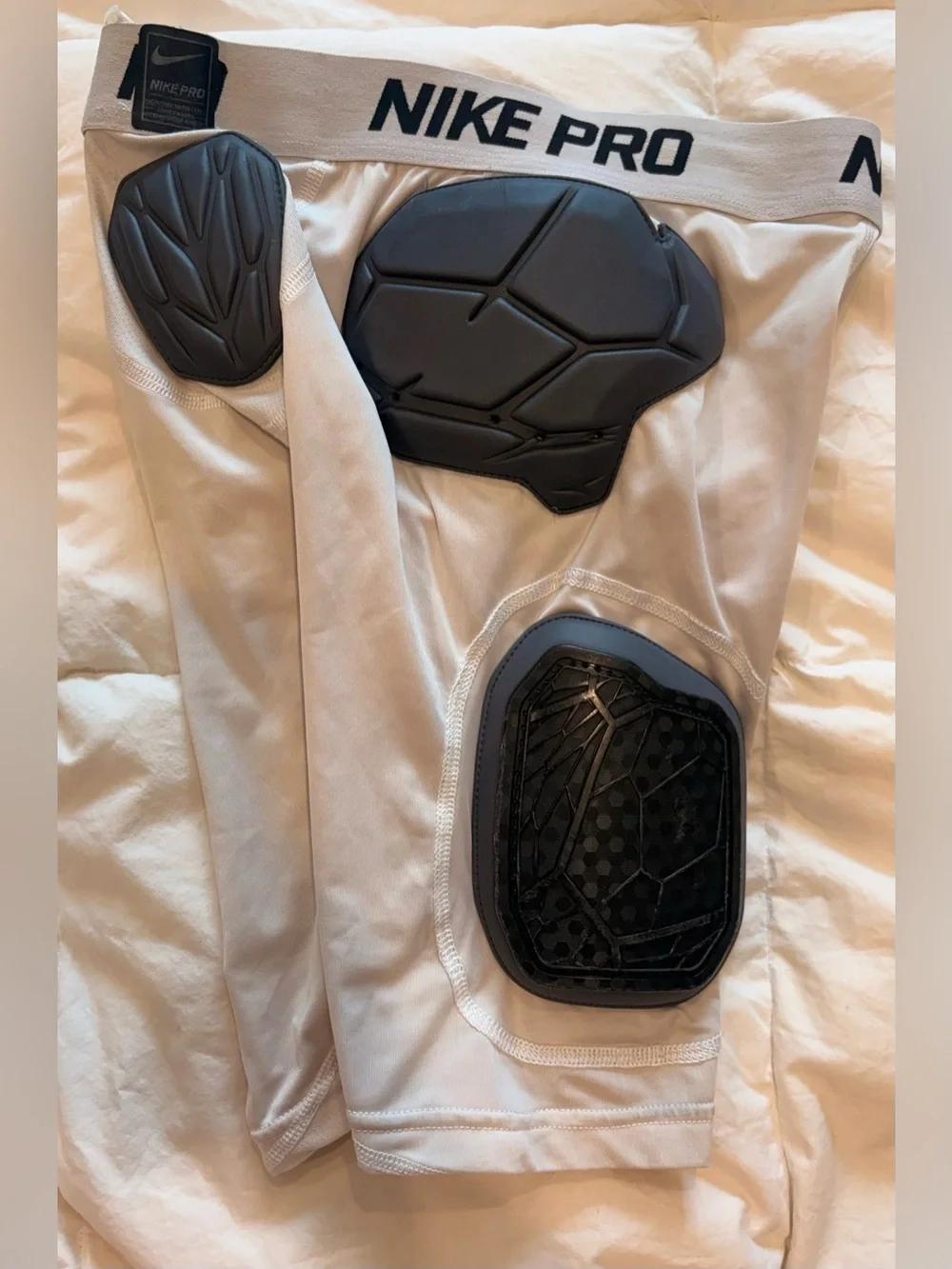 Nike pro hyperstrong